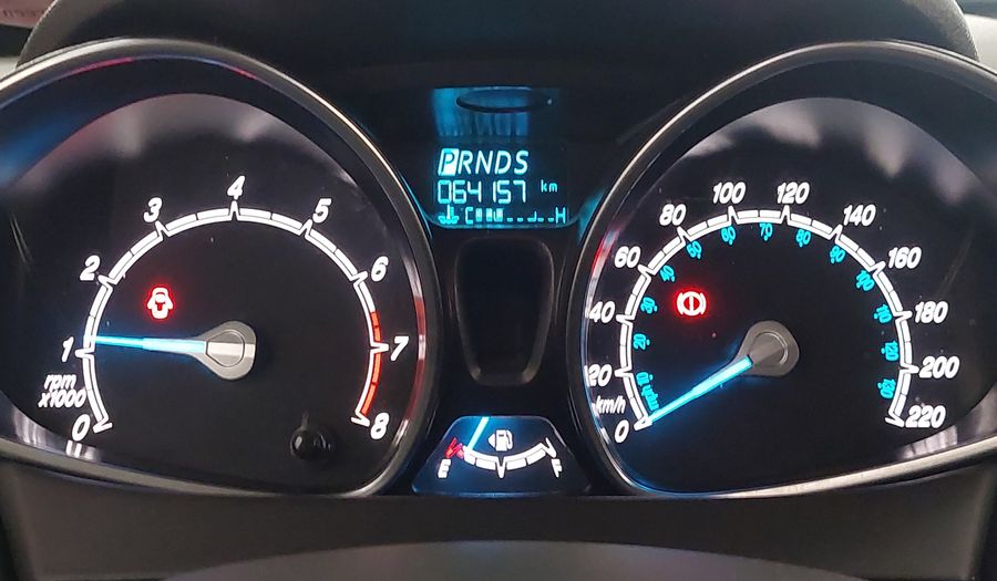 Ford Fiesta 1.6 16V TIVCT TITANIUM Hatchback 2015