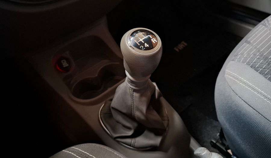 Fiat Palio 1.4 ATTRACTIVE Hatchback 2015