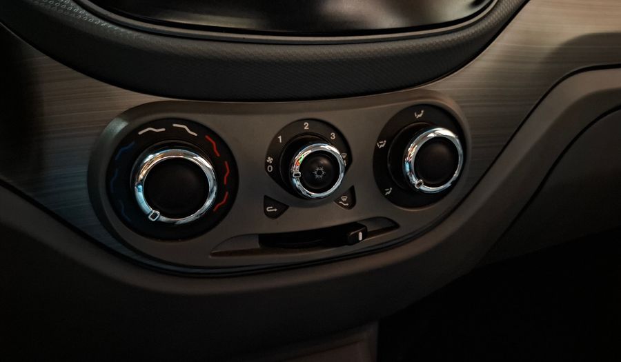 Fiat Palio 1.4 ATTRACTIVE Hatchback 2015