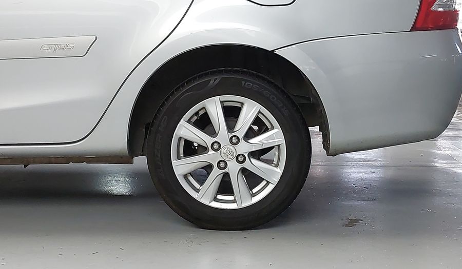 Toyota Etios 1.5 XLS SEDAN AUTO Sedan 2017