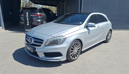 Mercedes Benz • Clase A