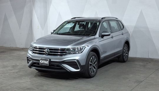 Volkswagen • Tiguan