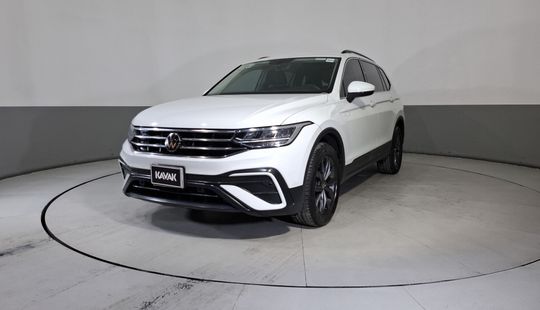Volkswagen • Tiguan