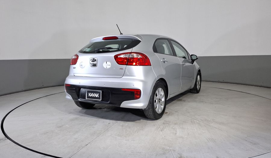 Kia Rio 1.6 EX MT Hatchback 2017