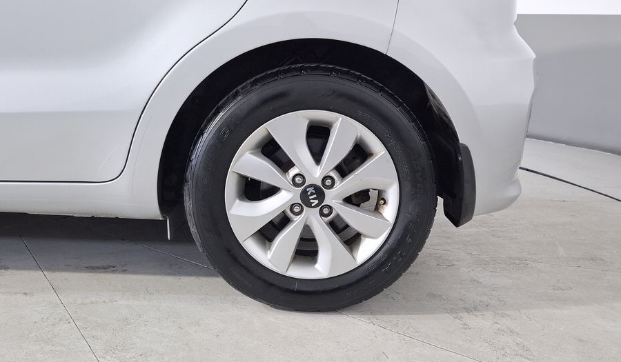 Kia Rio 1.6 EX MT Hatchback 2017