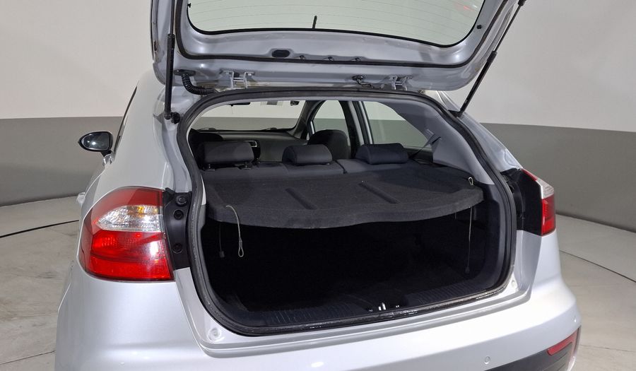 Kia Rio 1.6 EX MT Hatchback 2017