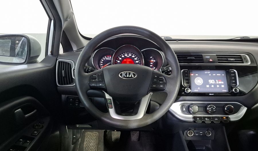 Kia Rio 1.6 EX MT Hatchback 2017