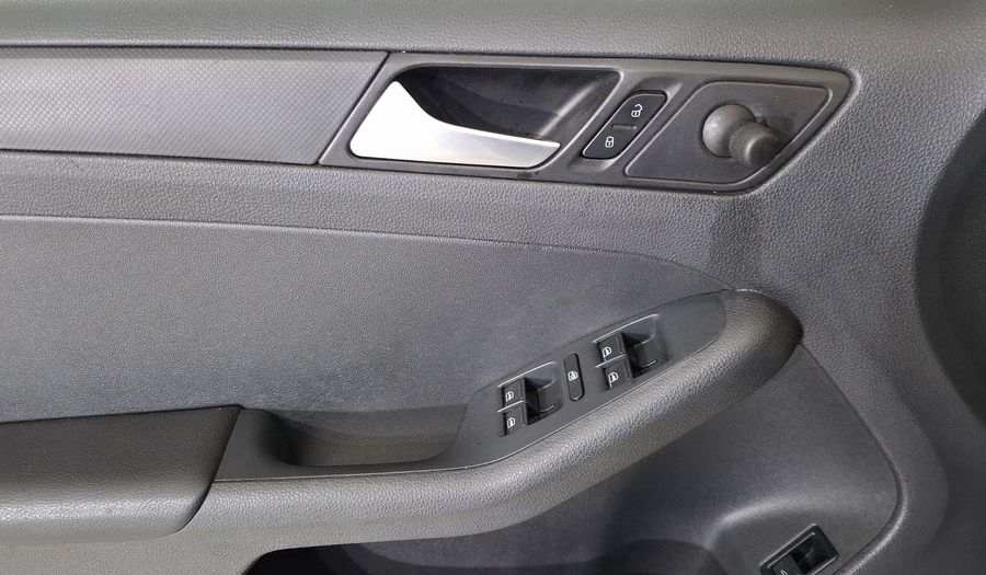 Volkswagen Jetta 2.0 TIP Sedan 2016