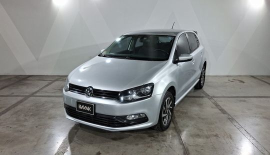 Volkswagen • Polo