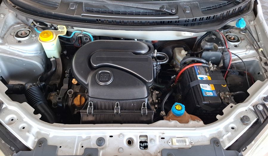 Fiat Uno 1.4 8V WAY 5P Hatchback 2013