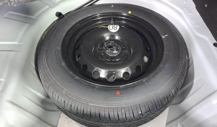 Renault Logan 1.6 INTENS MT Sedan 2023