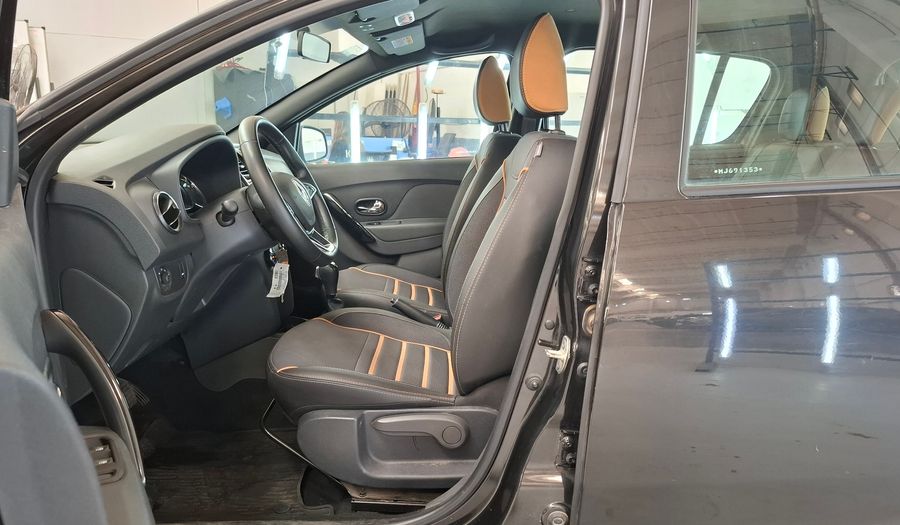 Renault Sandero Stepway 1.6 INTENS CVT Hatchback 2021