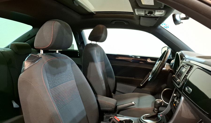 Volkswagen Beetle 2.5 SOUND AUTO Hatchback 2018