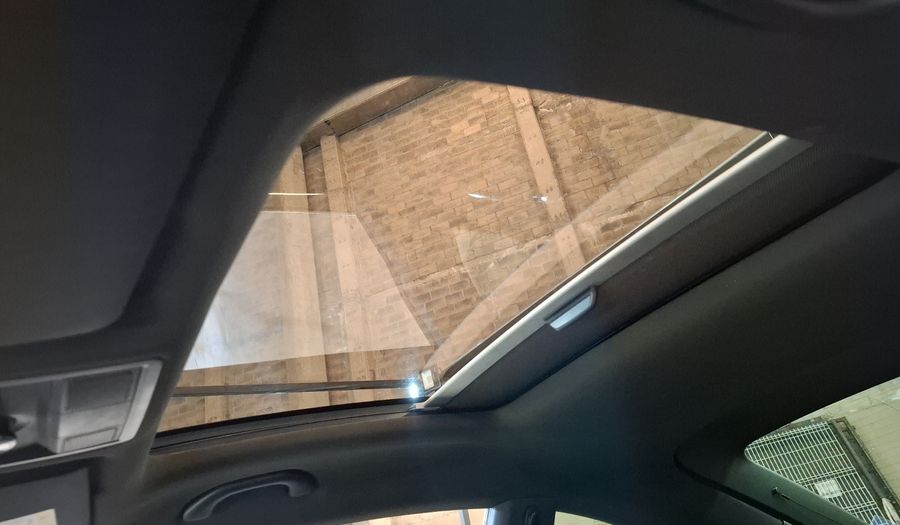 Volkswagen Beetle 2.5 SOUND AUTO Hatchback 2018