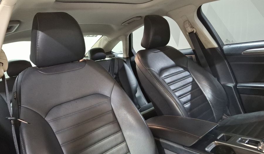 Ford Fusion 2.0 GTDI SE LUXURY PLUS NAV AT Sedan 2017
