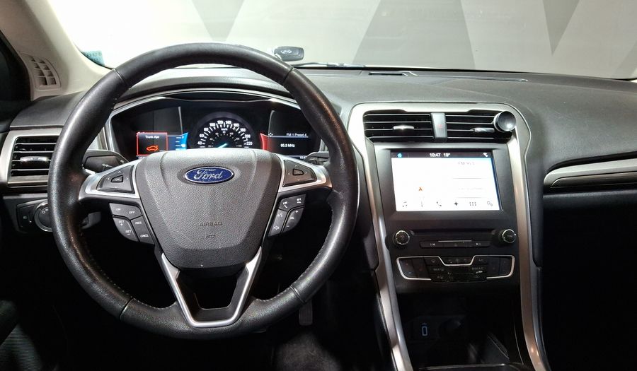 Ford Fusion 2.0 GTDI SE LUXURY PLUS NAV AT Sedan 2017