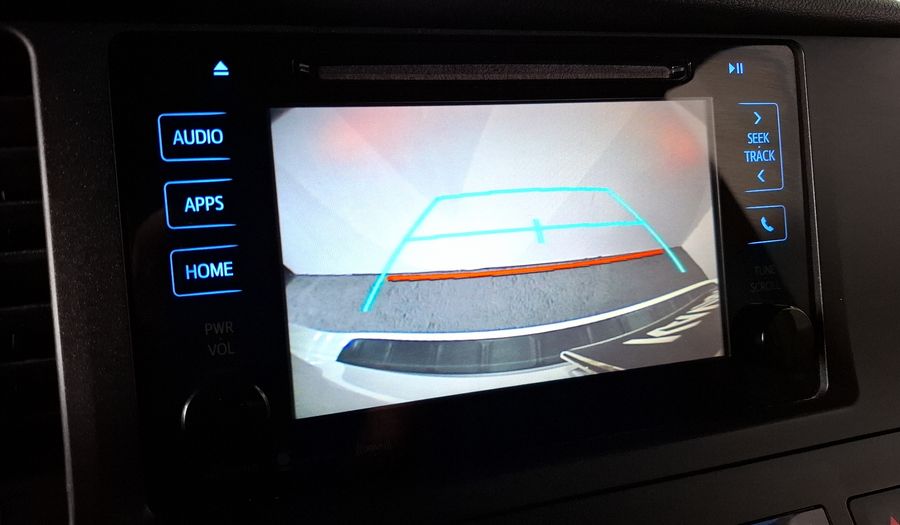 Toyota Sienna 3.5 XLE AT Minivan 2016