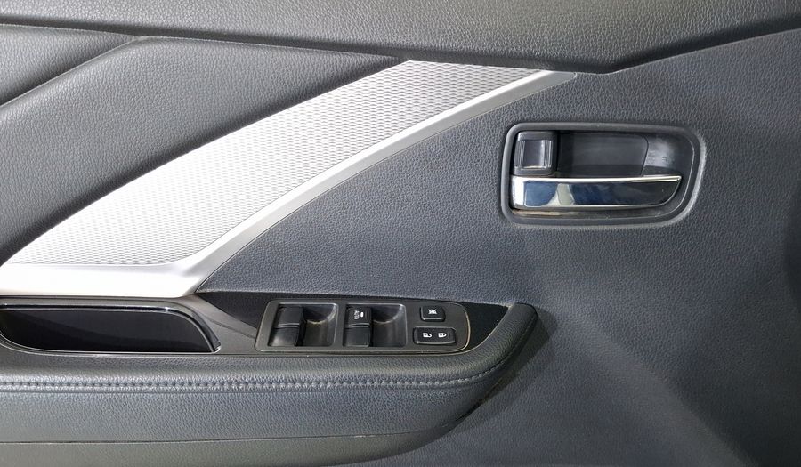 Mitsubishi Xpander 1.5 LIMITED AUTO Minivan 2023