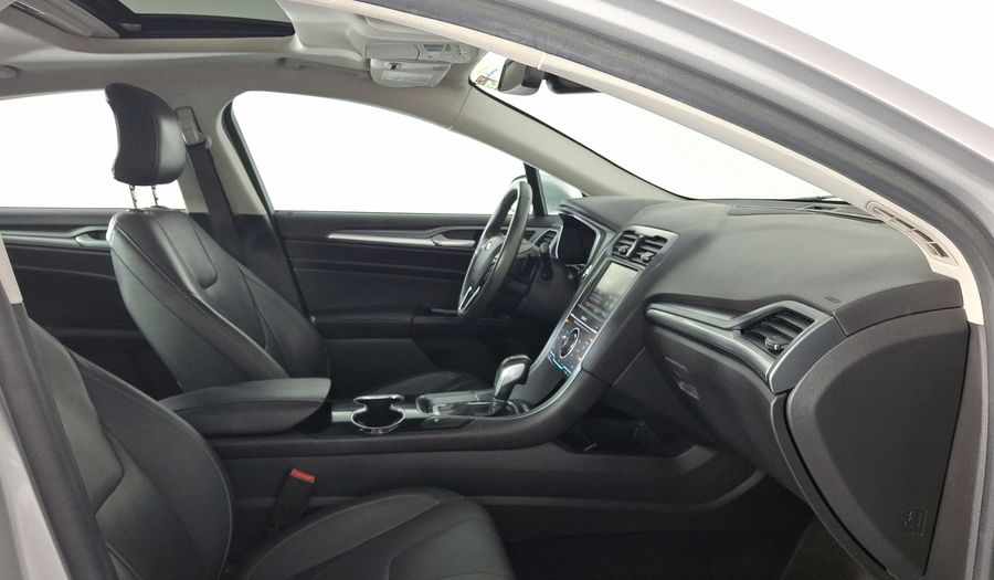 Ford Fusion 2.0 GTDI TITANIUM PLUS AT Sedan 2015