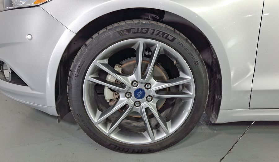 Ford Fusion 2.0 GTDI TITANIUM PLUS AT Sedan 2015