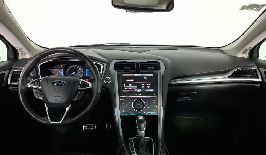 Ford Fusion 2.0 GTDI TITANIUM PLUS AT Sedan 2015