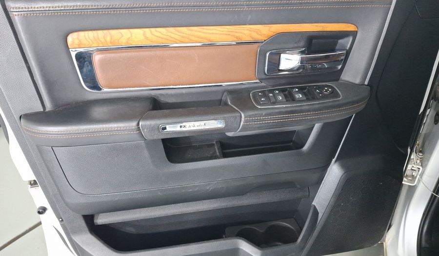 Ram 2500 5.7 CREW CAB LARAMIE LONGHORN 4WD A Pickup 2015