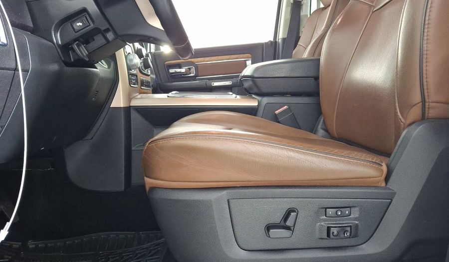 Ram 2500 5.7 CREW CAB LARAMIE LONGHORN 4WD A Pickup 2015