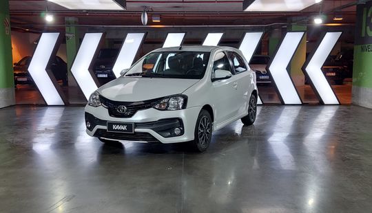 Toyota • Etios