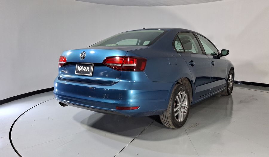 Volkswagen Jetta 2.5 TRENDLINE MT Sedan 2017