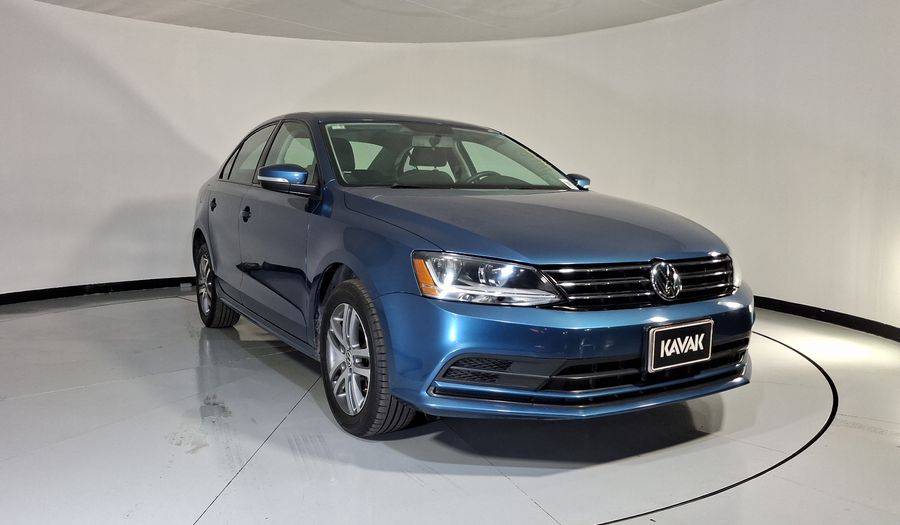 Volkswagen Jetta 2.5 TRENDLINE MT Sedan 2017