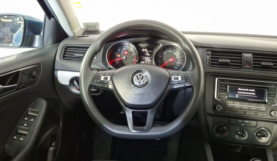 Volkswagen Jetta 2.5 TRENDLINE MT Sedan 2017