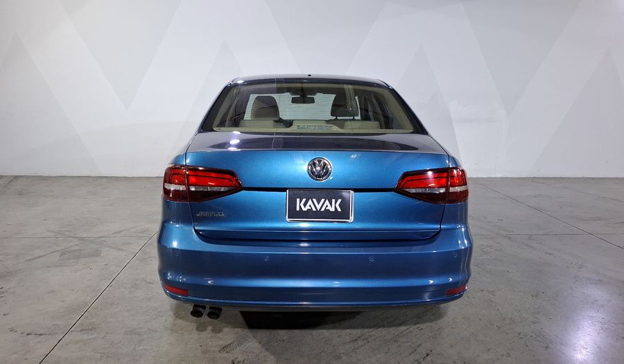 Volkswagen Jetta 2.5 COMFORTLINE TIP. BOLSAS AIRE DEL. Sedan 2016