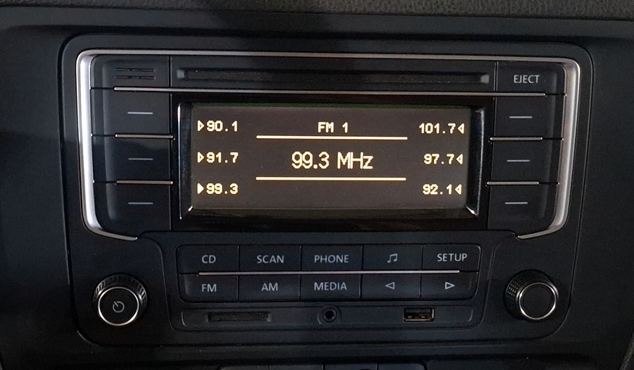 Volkswagen Jetta 2.5 COMFORTLINE TIP. BOLSAS AIRE DEL. Sedan 2016
