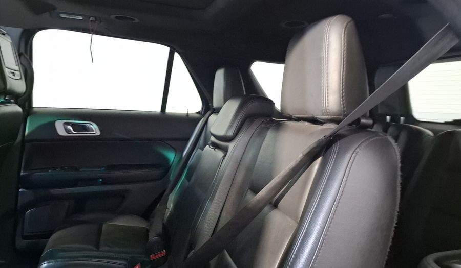 Ford Explorer 3.5 LIMITED V6 4X2 AT Suv 2015