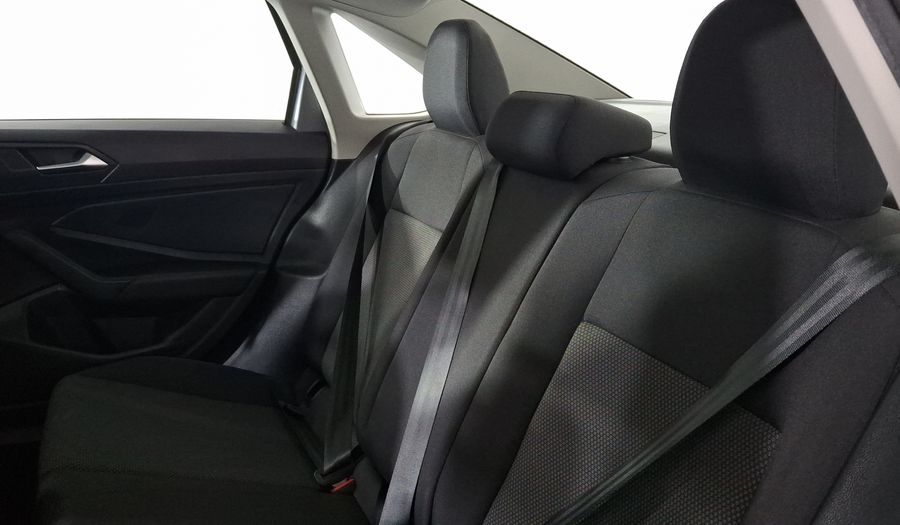 Volkswagen Jetta 1.4 TRENDLINE AUTO Sedan 2021