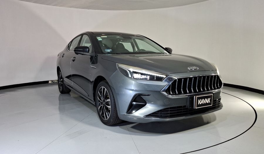 Jac J7 1.5 QUANTUM CVT Hatchback 2021