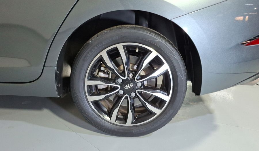 Jac J7 1.5 QUANTUM CVT Hatchback 2021