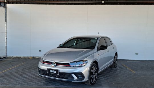 Volkswagen • Polo