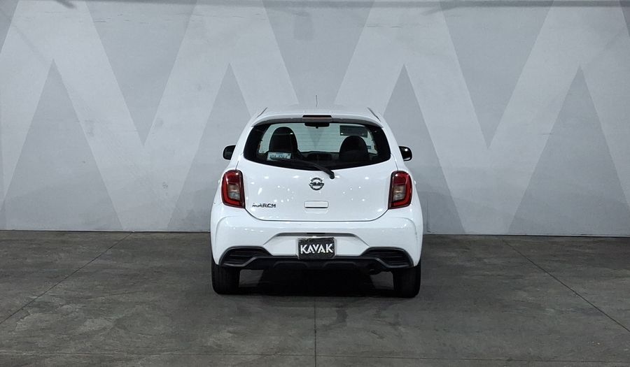Nissan March 1.6 ADVANCE Hatchback 2021