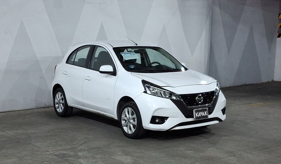 Nissan March 1.6 ADVANCE Hatchback 2021