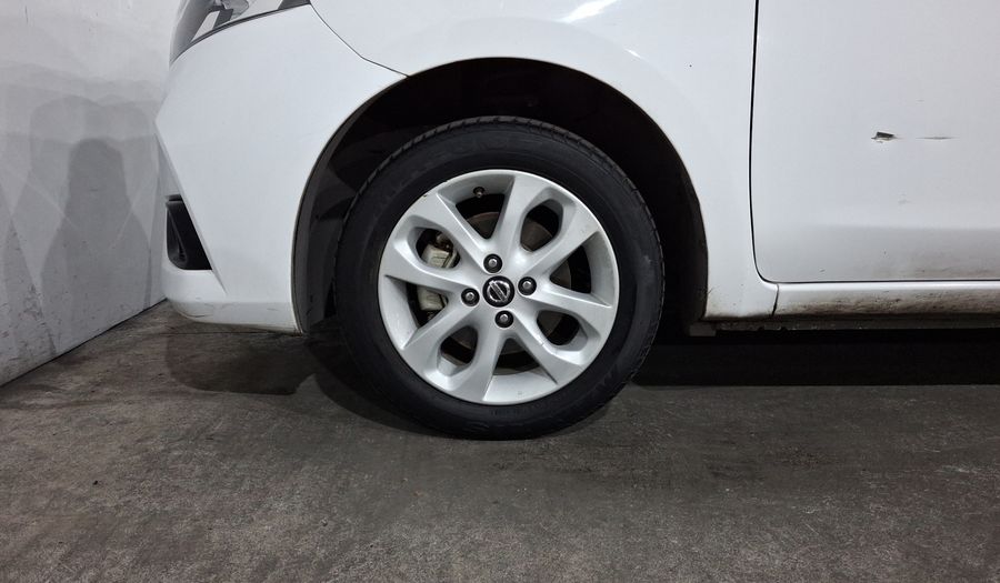 Nissan March 1.6 ADVANCE Hatchback 2021