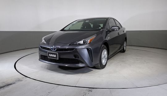 Toyota • Prius