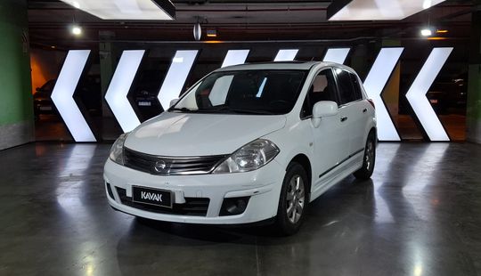 Nissan • Tiida