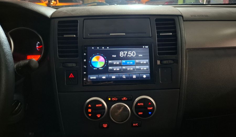 Nissan Tiida 1.8 TEKNA Hatchback 2011