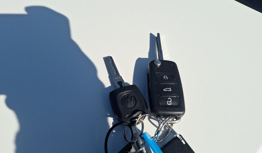 Volkswagen Gol 1.6 HIGHLINE Hatchback 2022