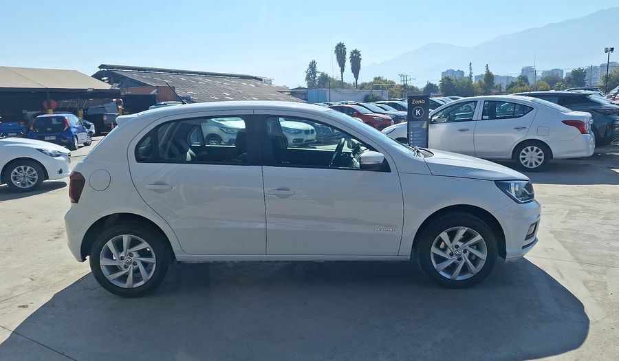 Volkswagen Gol 1.6 HIGHLINE Hatchback 2022