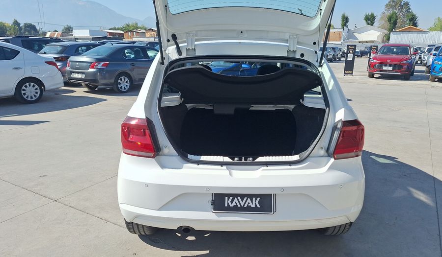 Volkswagen Gol 1.6 HIGHLINE Hatchback 2022
