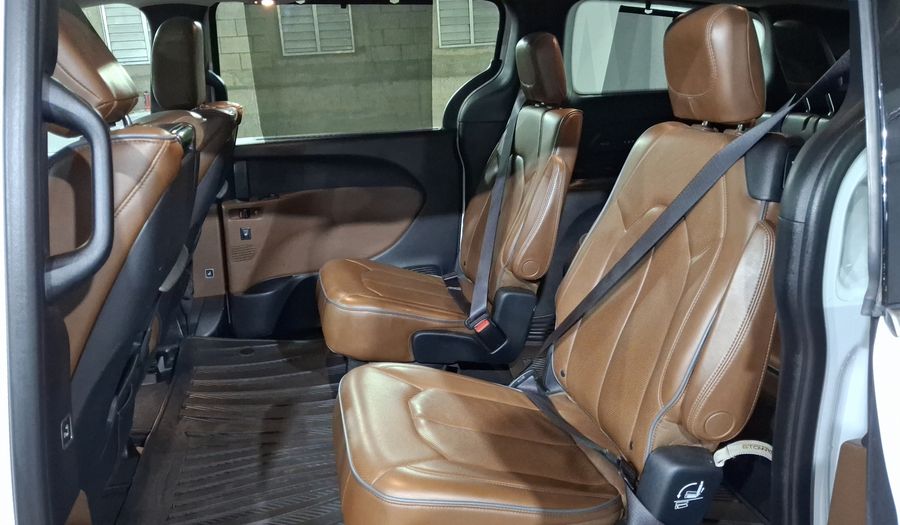 Chrysler Pacifica 3.6 LIMITED PLATINUM AUTO Minivan 2017