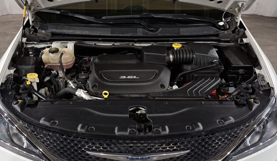 Chrysler Pacifica 3.6 LIMITED PLATINUM AUTO Minivan 2017