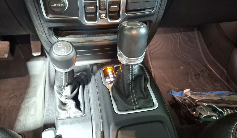 Jeep Wrangler 2.0 MHEV UNLIMITED SAHARA SKY FREEDOM AT Suv 2020